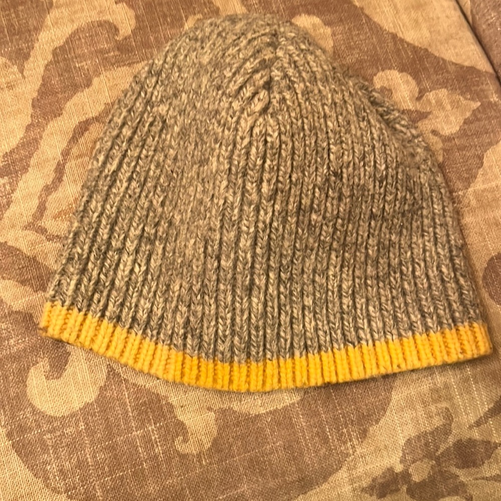 Men’s Gap hats